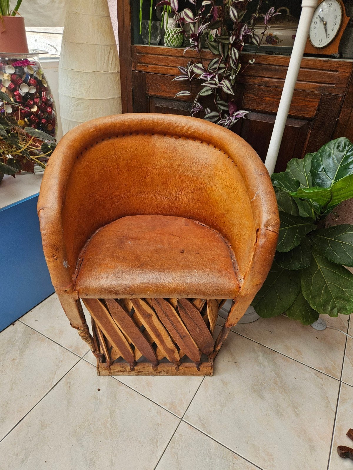Vintage Mexicaanse Equipale stoel, leer en hout, Ophalen