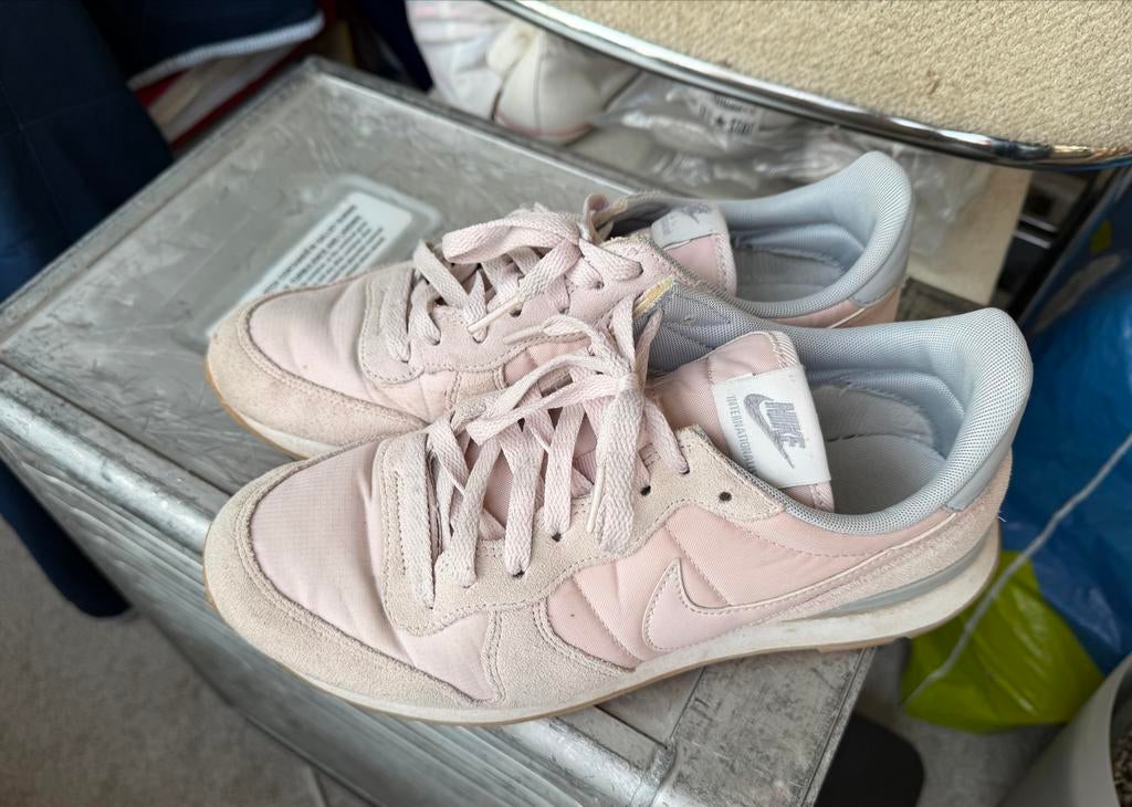 Nike Internationalist roze - Maat 41, Verzenden, Gedragen, Roze, Sneakers of Gympen