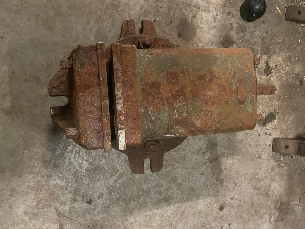 Robuuste Machineklem - Werkbank bankschroef, Doe-het-zelf en Verbouw, Gereedschap | Handgereedschap, Gebruikt, Ophalen