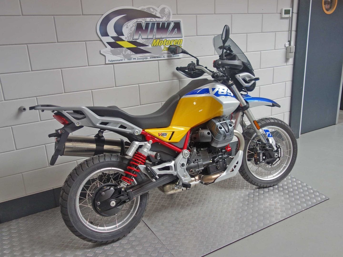 MOTO GUZZI V 85 TT, Motoren, Motoren | Moto Guzzi, 853 cc, 2 cilinders, Motorrijbewijs A, Bedrijf