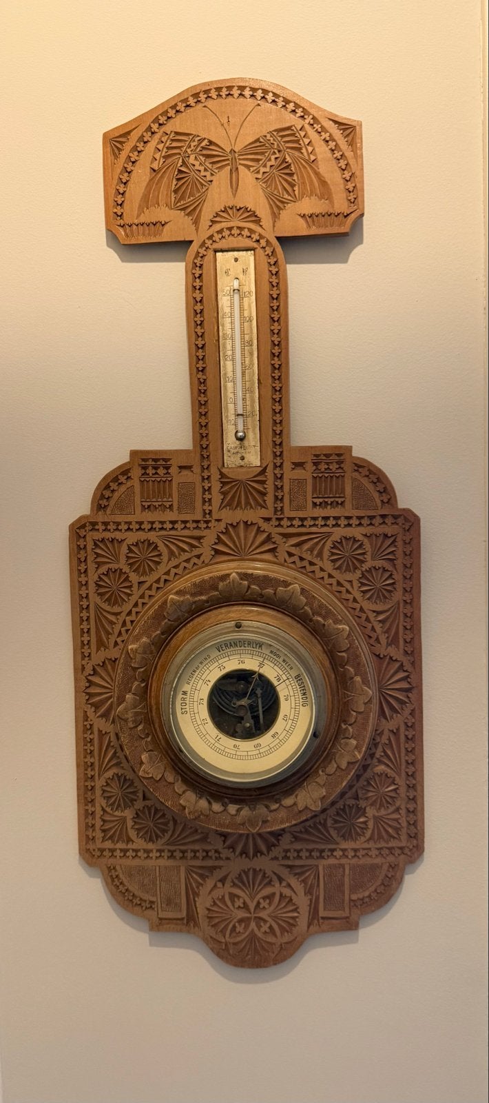 Antieke houten barometer en thermometer, handgesneden., Audio, Tv en Foto, Ophalen, Gebruikt, Barometer