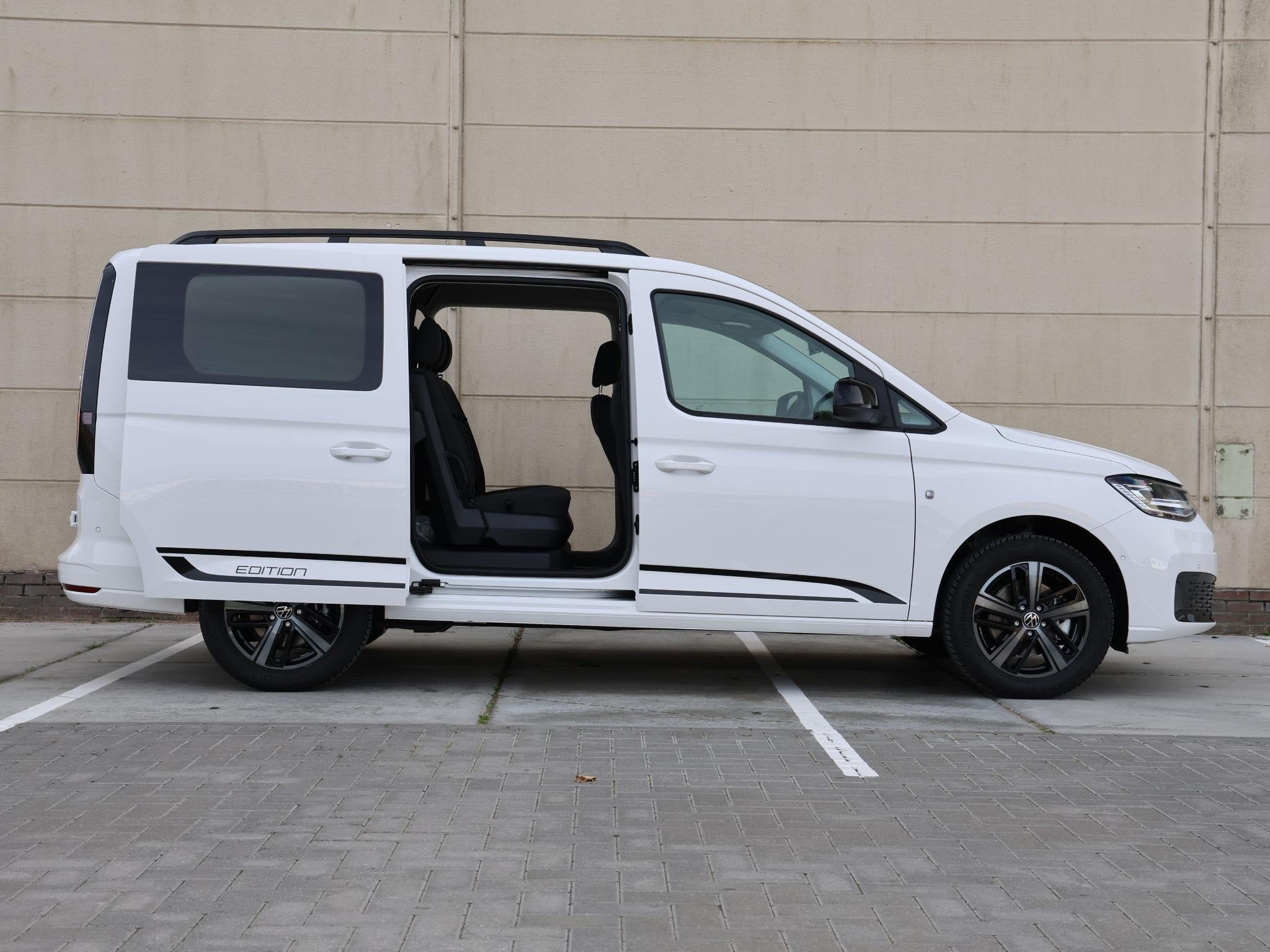 Volkswagen Caddy Cargo Maxi Limited Edition 1.5 eHybrid 150P, Auto's, Stof, 1498 cc, 4 cilinders, 150 pk