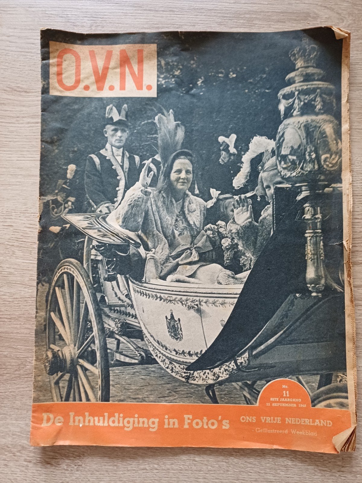 De Inhuldiging in Foto's - Koningin Juliana 1948, Ophalen of Verzenden, Overige typen