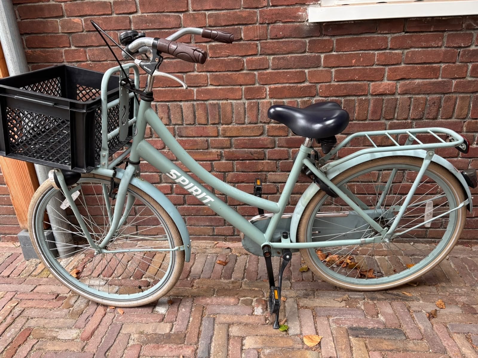 Spirit 26 inch fiets met kratje, Ophalen, Gebruikt, 26 inch of meer