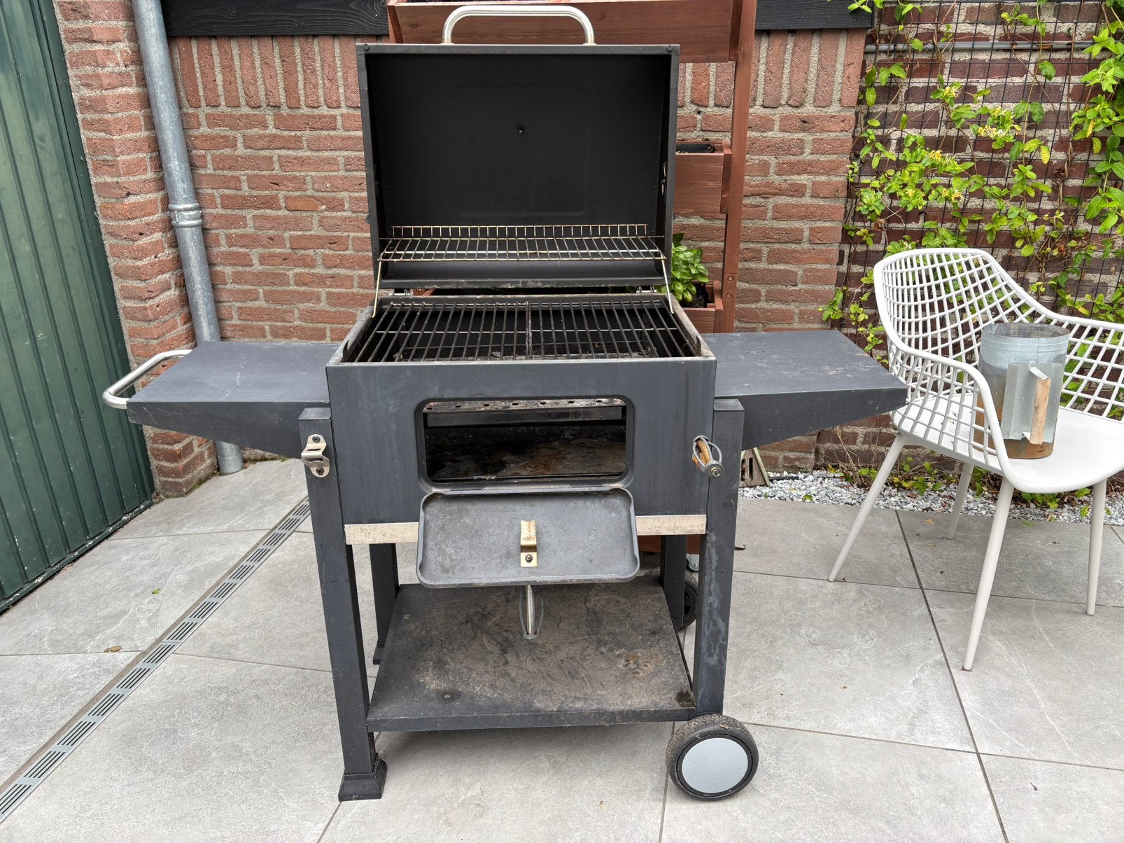 Houtskool barbecue, Ophalen, Gebruikt