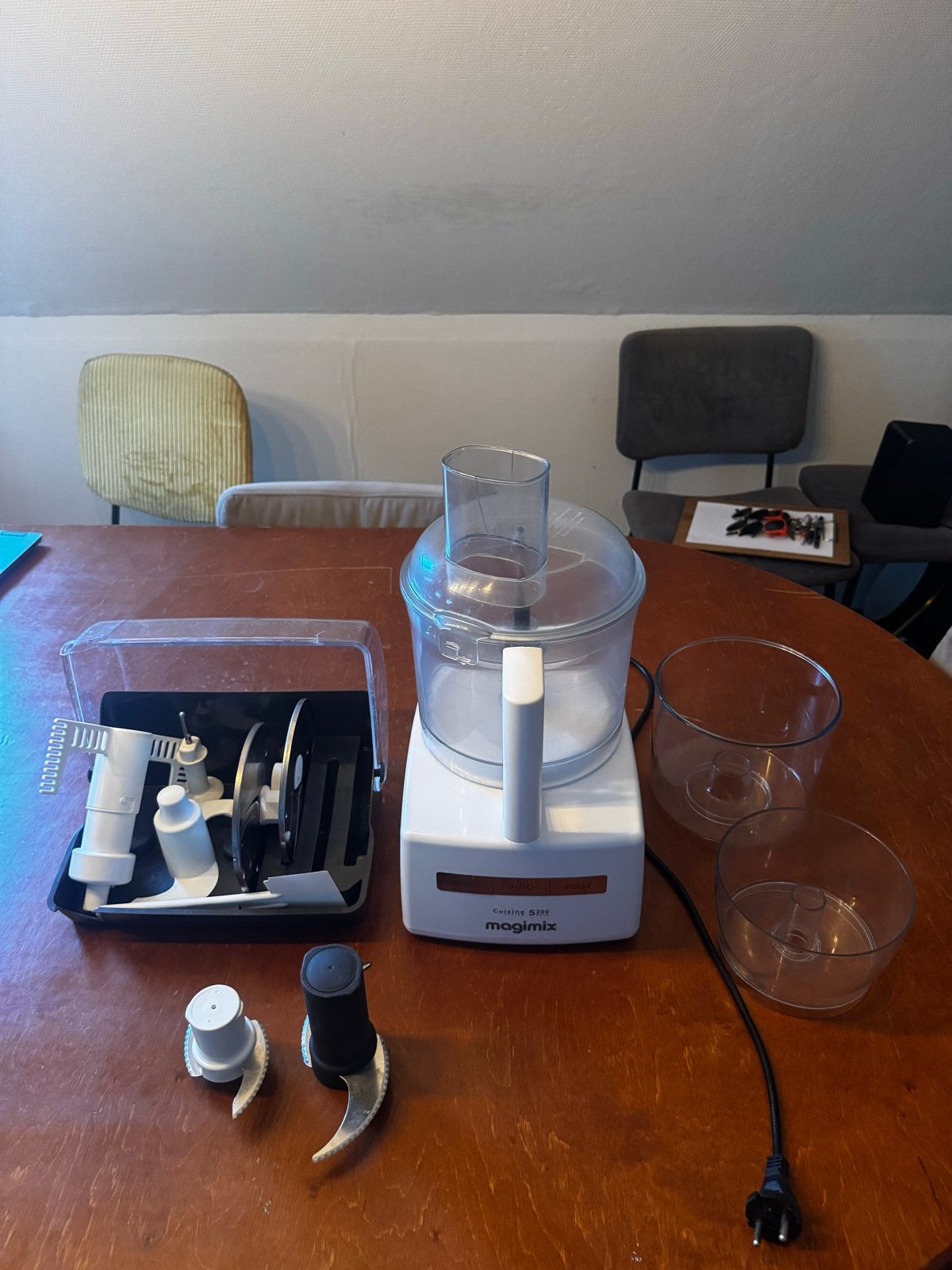 Magimix Cuisine 5200 foodprocessor met accessoires, Ophalen, Gebruikt, 3 tot 4 liter, Vaatwasserbestendig