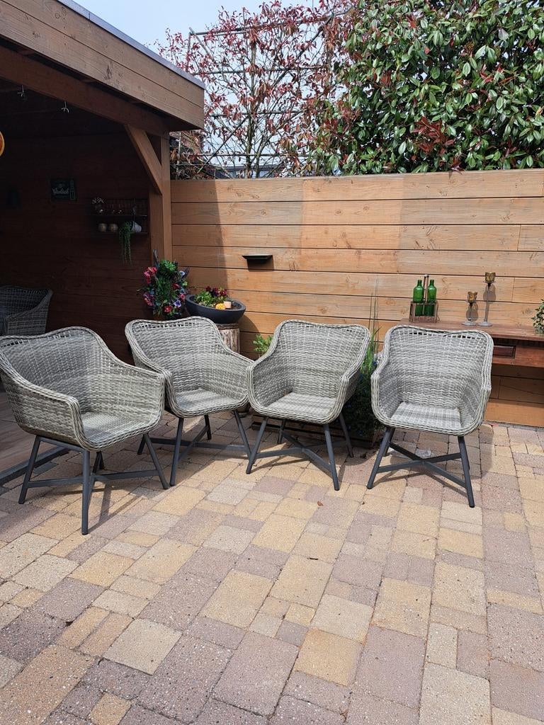 4 tuin kuipstoelen nog erg mooi duBois, Ophalen of Verzenden, Zo goed als nieuw, Kunststof
