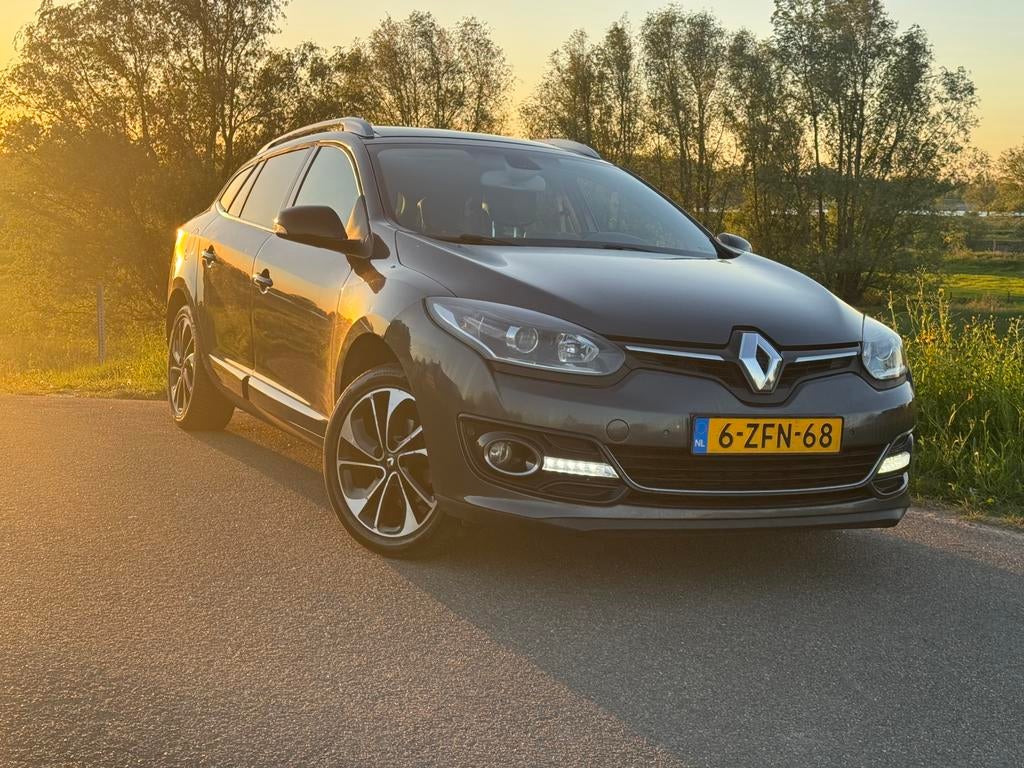 Renault Mégane 1.2 TCE Bose|Pano|Full opt|nwe apk|Nwe D-kett, Voorwielaandrijving, 4 cilinders, 132 pk, Origineel Nederlands