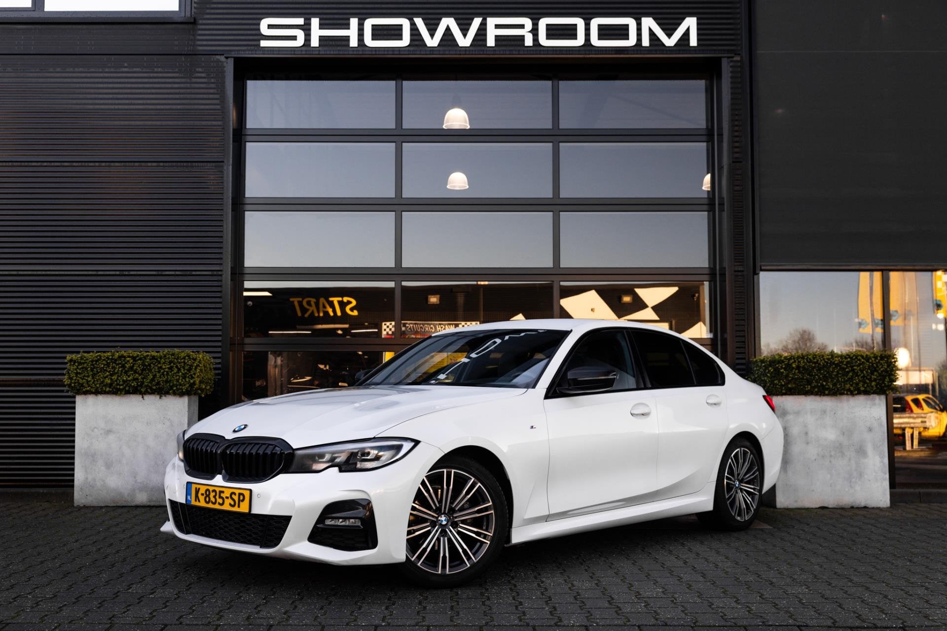 BMW 3-serie 318i M-Sport, 156 PK NL auto, Sfeer, Shadow Line, Automaat, 1998 cc, Achterwielaandrijving, Gebruikt