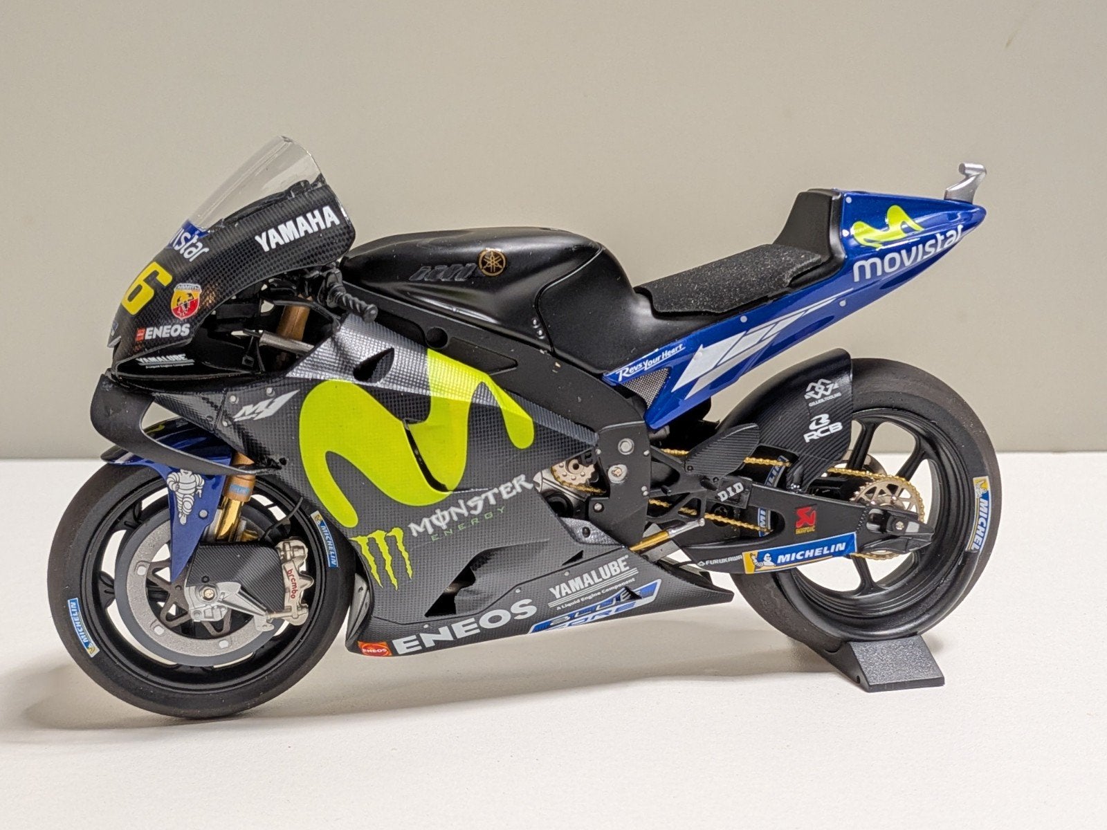 Minichamps: Yamaha YZR-M1 - Valentino Rossi - Limited Editio, Ophalen of Verzenden, Zo goed als nieuw, 1:9 t/m 1:12, Motor