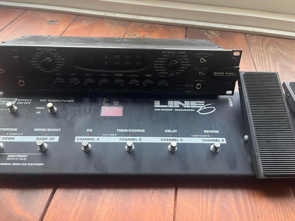 Line 6 Bass POD Pro rack en Floorboard, Ophalen of Verzenden, Gebruikt, Multi-effect