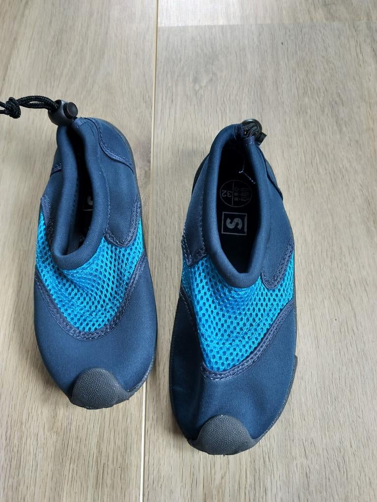 Waterschoenen maat 32 - Blauw, Kinderen en Baby's, Kinderkleding | Schoenen en Sokken, Gebruikt, Jongen of Meisje, Overige typen