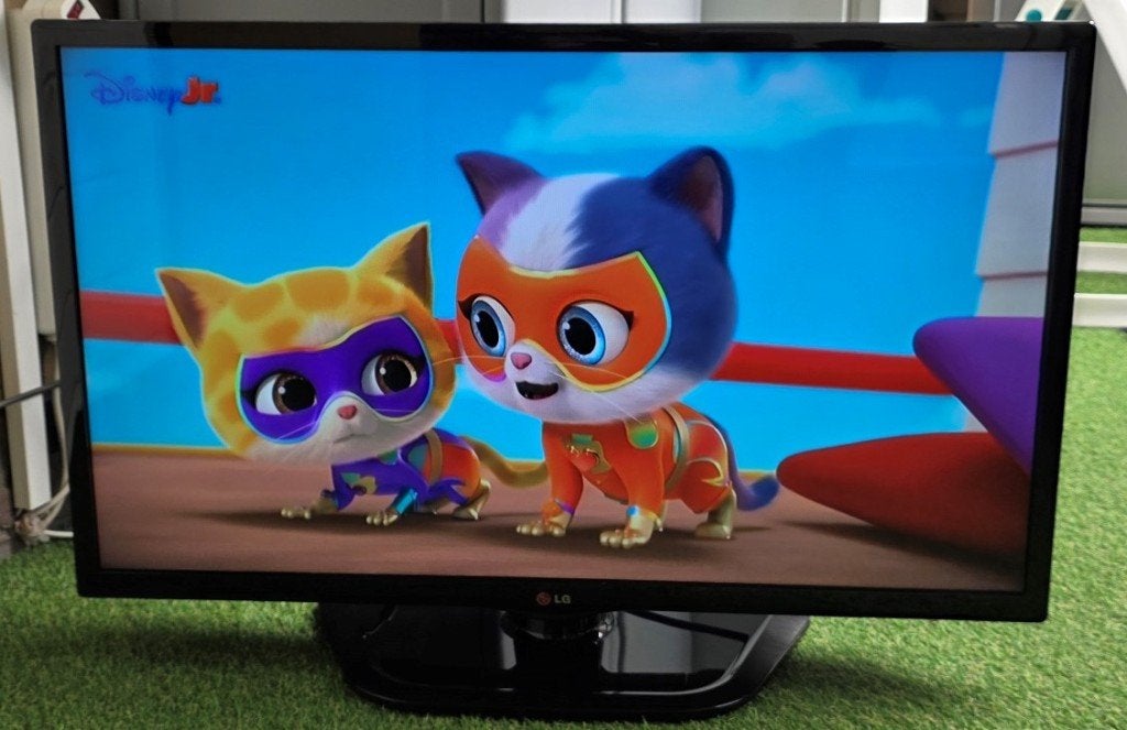 LG TV 32 inch 81cm met HDMI USB aansluiting, Ophalen, Gebruikt, 50 Hz, 100 cm of meer