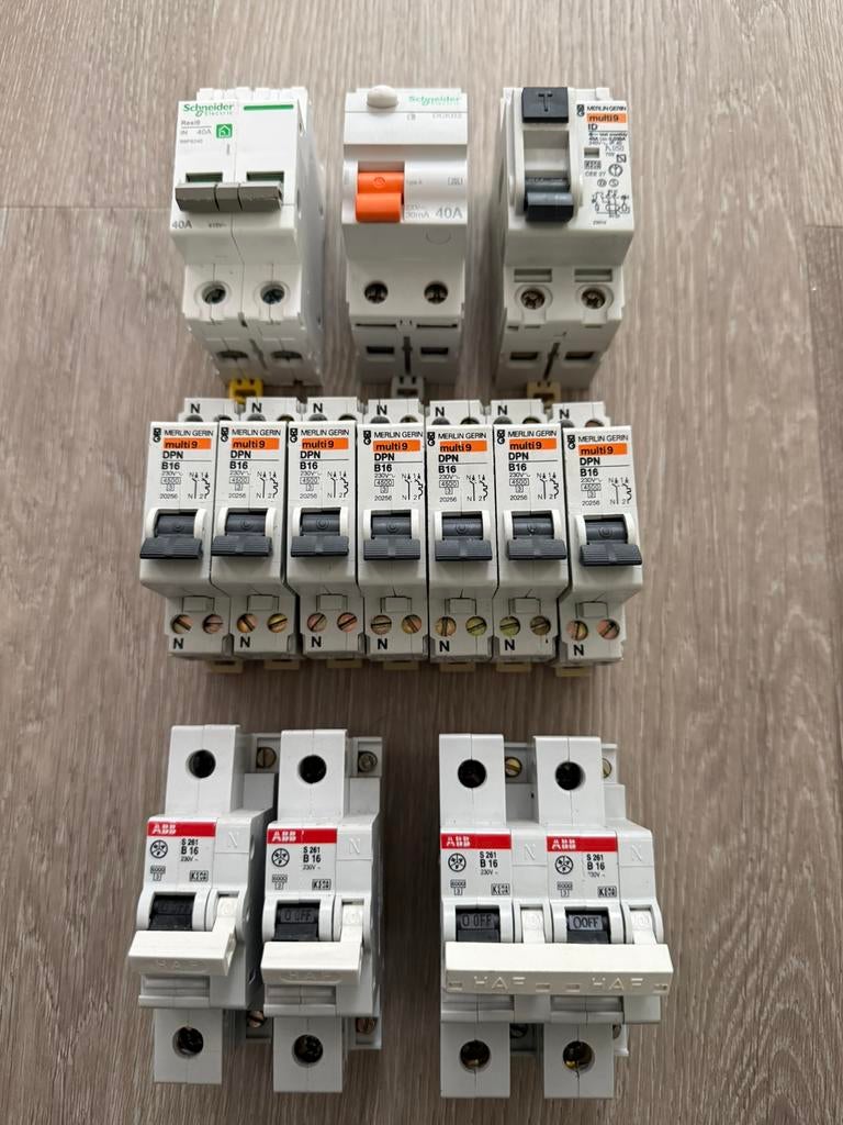 Schneider Merlin Gerin en ABB meterkast automaten, Ophalen, Gebruikt, Overige typen