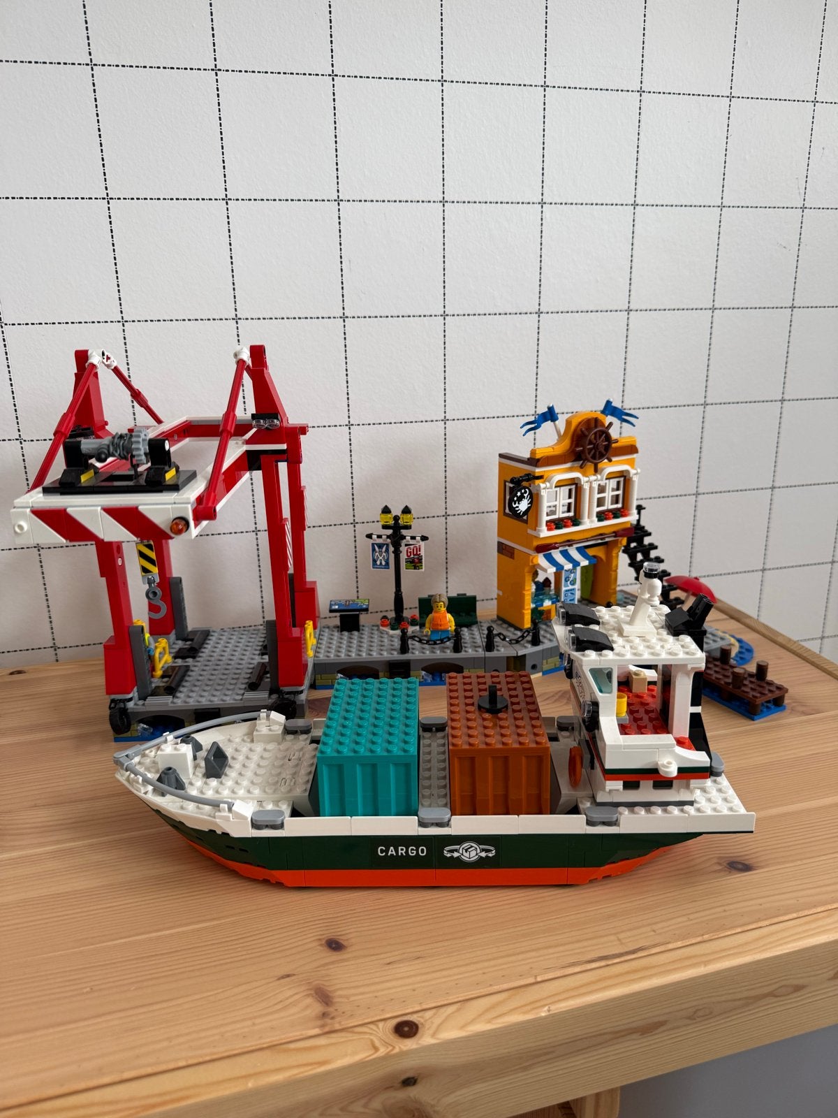 Lego City 60422 Vrachtschip met haven en kraan, Ophalen of Verzenden, Gebruikt