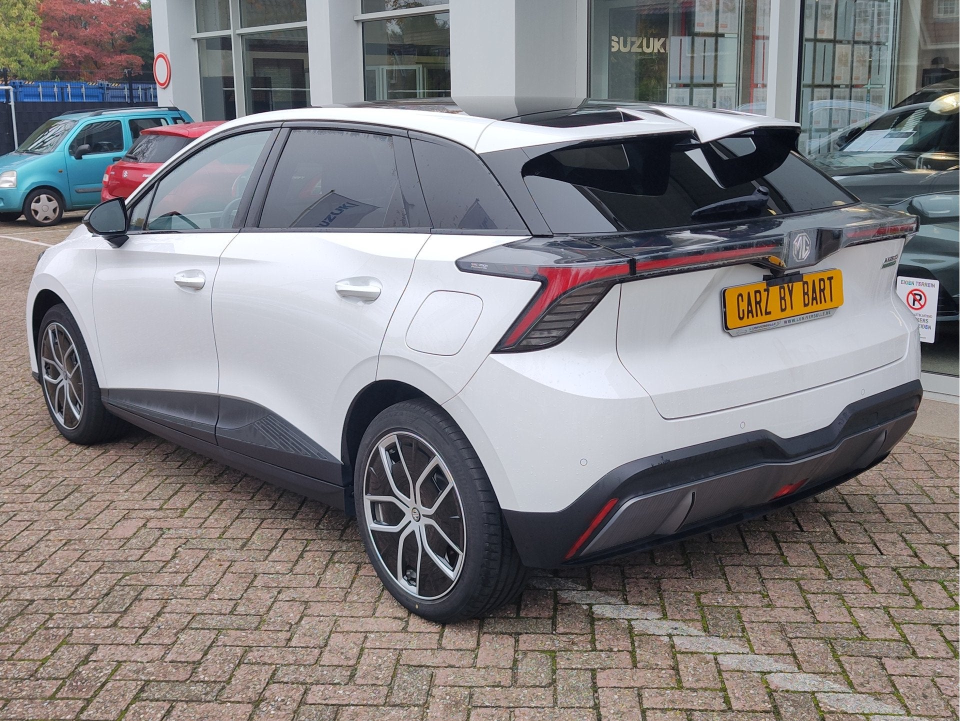 MG Mg4 electric TROPHY EXTENDED RANGE 77 kWh 360 Camera | Wa, Auto's, Automaat, Achterwielaandrijving, Zwart, Leder en Stof