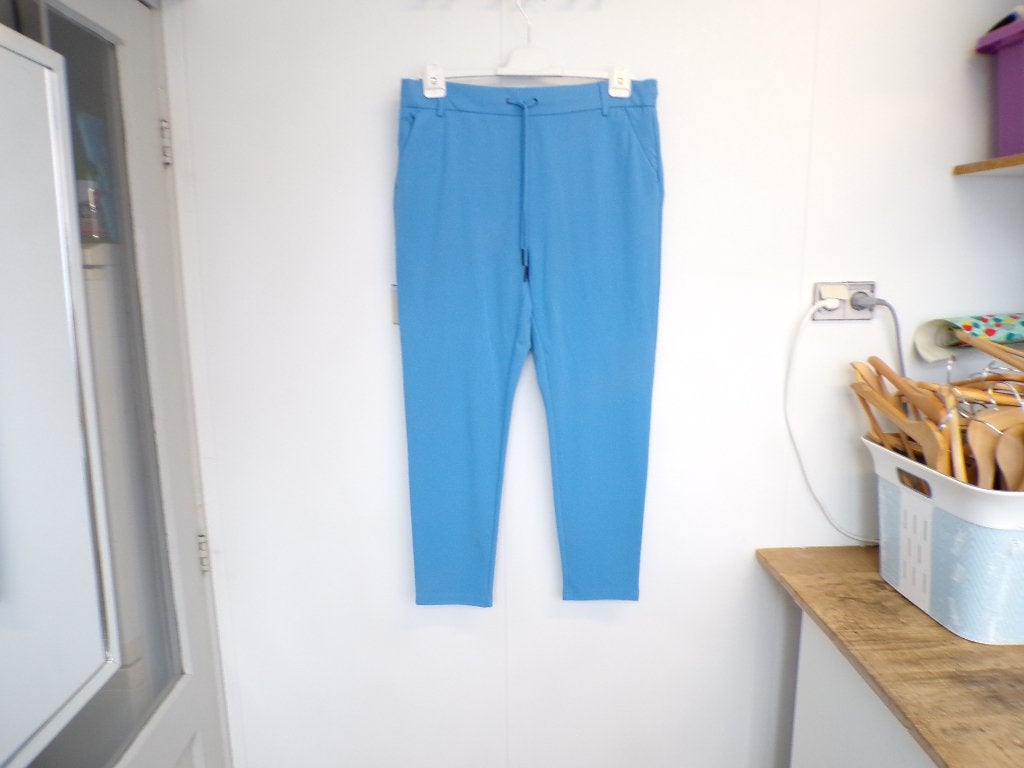 Hemelsblauwe broek elast.taille Only Carmakoma 46 nieuw!, Kleding | Dames, Grote Maten, Blauw, Ophalen of Verzenden, Zo goed als nieuw