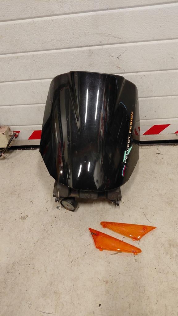 Peugeot zenith voorkap/buddy, Fietsen en Brommers, Brommeronderdelen | Scooters, Ophalen of Verzenden, Gebruikt, Zadel, Peugeot