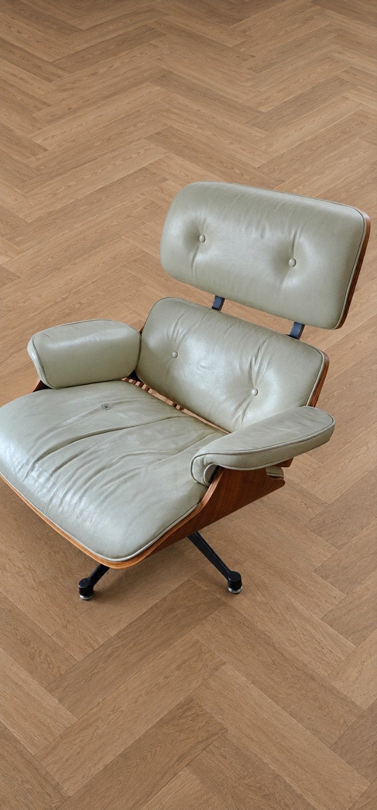 Witte leren fauteuil met houten kuip, Ophalen, Gebruikt, 50 tot 75 cm, Hout