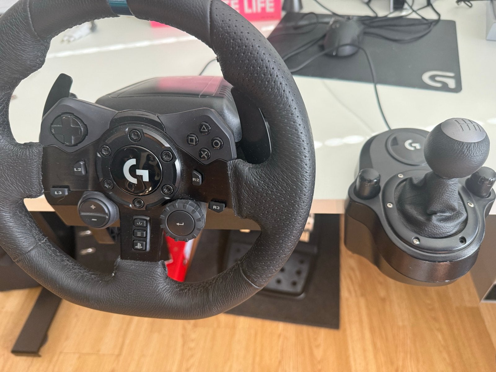 Logitech G923 racestuur voor PS4/PS5 en PC, Ophalen, 1 speler, Racen en Vliegen, Zo goed als nieuw