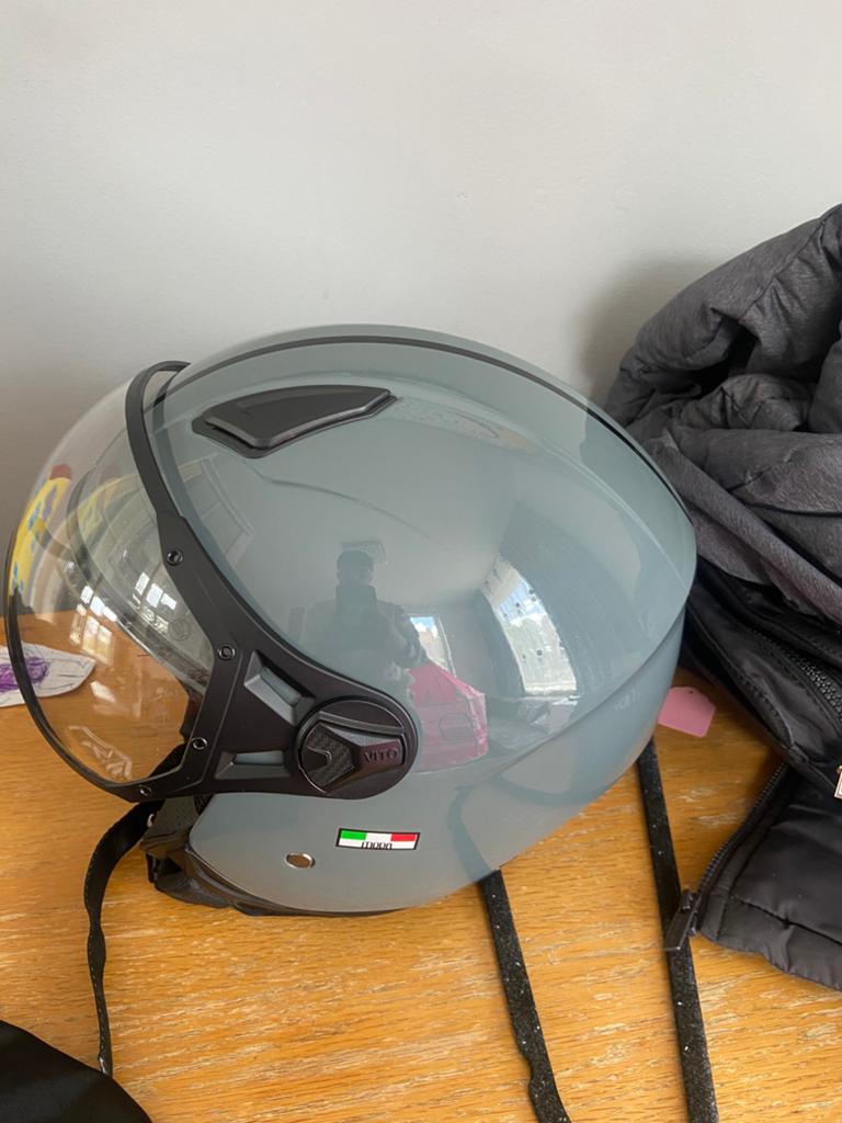 Vito Jethelm Grijs met Zwarte Strepen, Motoren, Kleding | Motorhelmen, Heren, Overige typen, XXL, Overige merken, Nieuw zonder kaartje