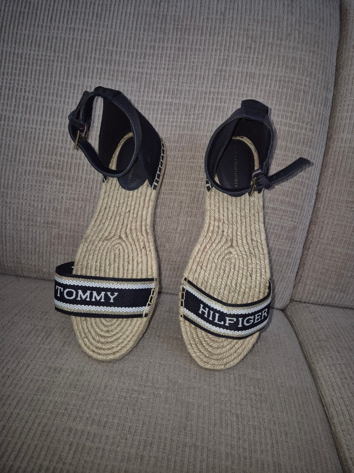 Gloednieuwe Tommy Hilfiger espadrilles, maat 40, Zwart, Nieuw, Ophalen of Verzenden, Espadrilles of Moccasins