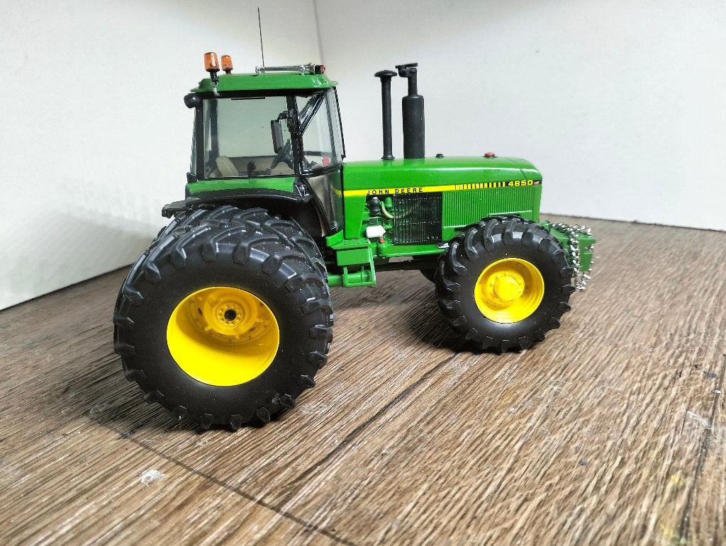 Te koop Schuco John Deere 4850 dubbellucht verbouwd., Ophalen of Verzenden, Zo goed als nieuw, Tractor of Landbouw, Schuco