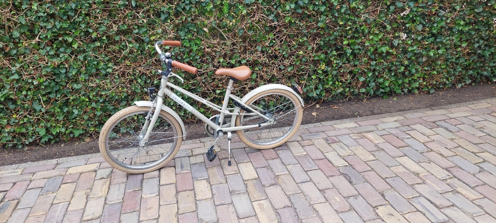 Veloretti Junior 20 inch Pebble Grey met slot en verlichting, Fietsen en Brommers, Ophalen, Gebruikt, Veloretti, Terugtraprem
