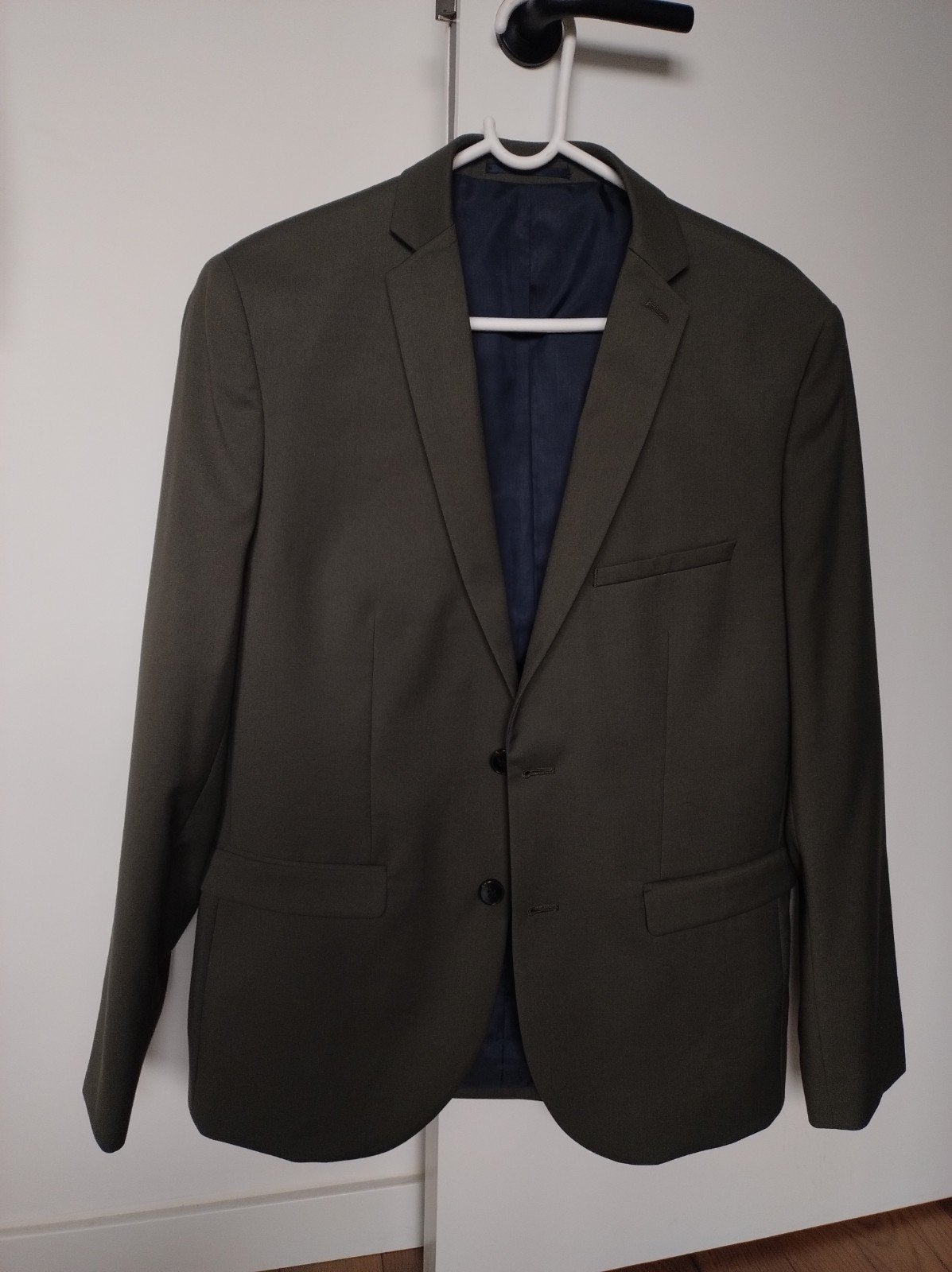 WE Fashion blazer colbert pak slim fit groen kaki olijf 50, Maat 48/50 (M), Ophalen of Verzenden, Zo goed als nieuw, WE Fashion