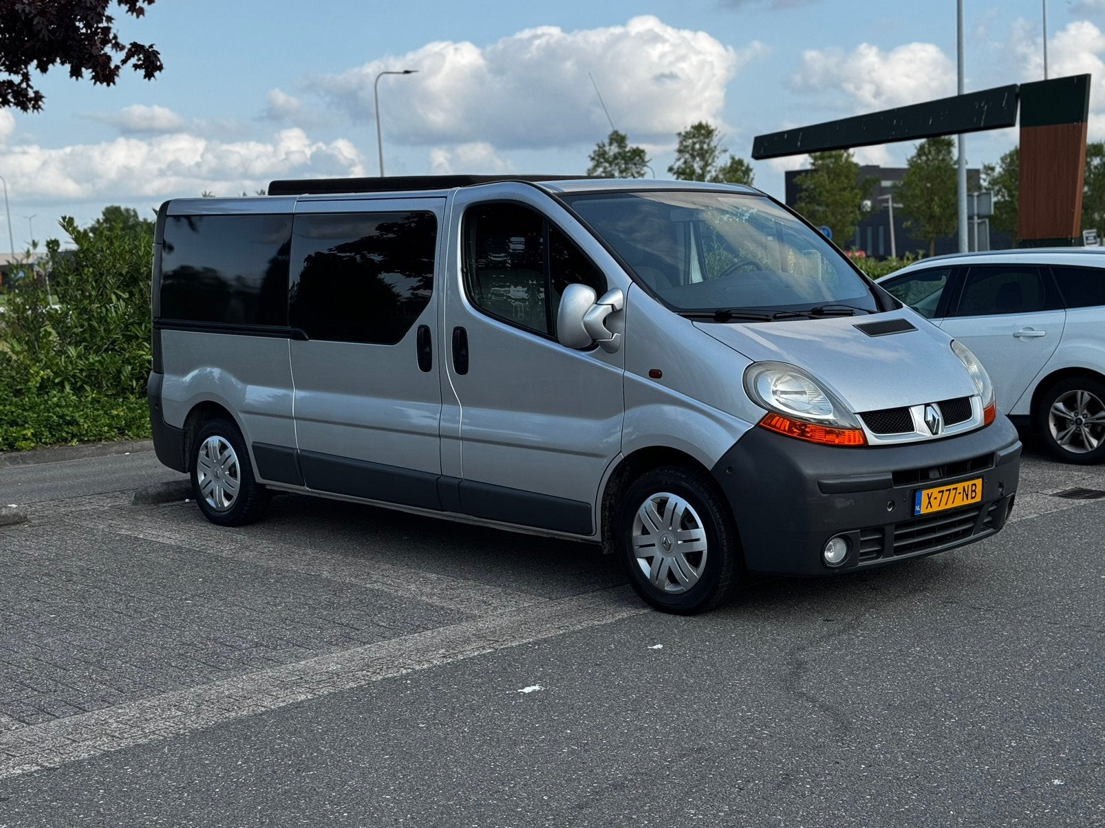 Renault trafic 1.9D camperbus 2005 Grijs NIEUW APK, Voorwielaandrijving, Electronic Stability Program (ESP), Stof, 4 cilinders
