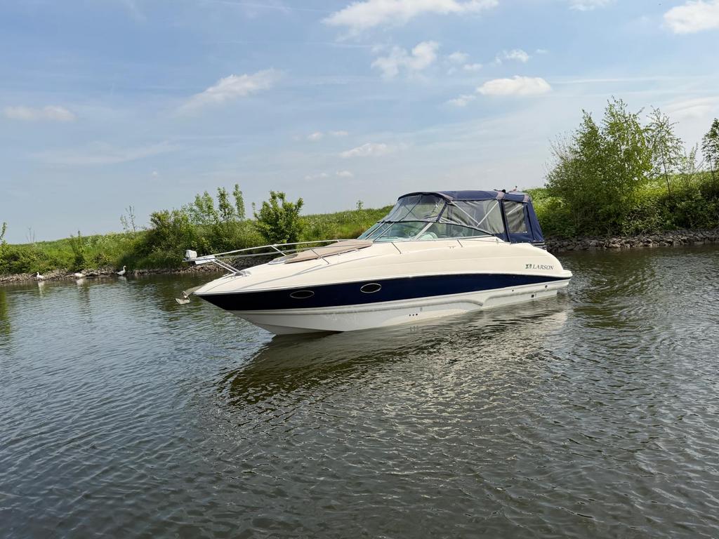 Larson 274 Cabrio, Gebruikt, Binnenboordmotor, Boegschroef, Polyester