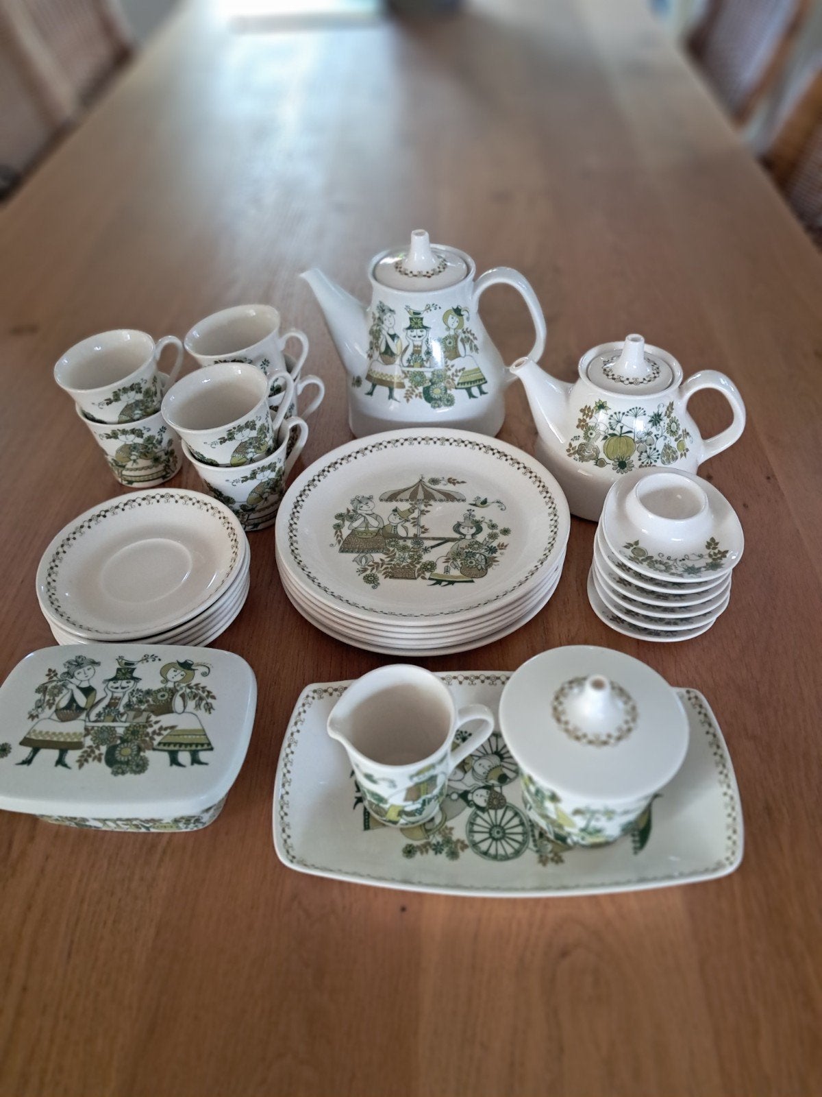 ontbijt/lunch servies, Ophalen