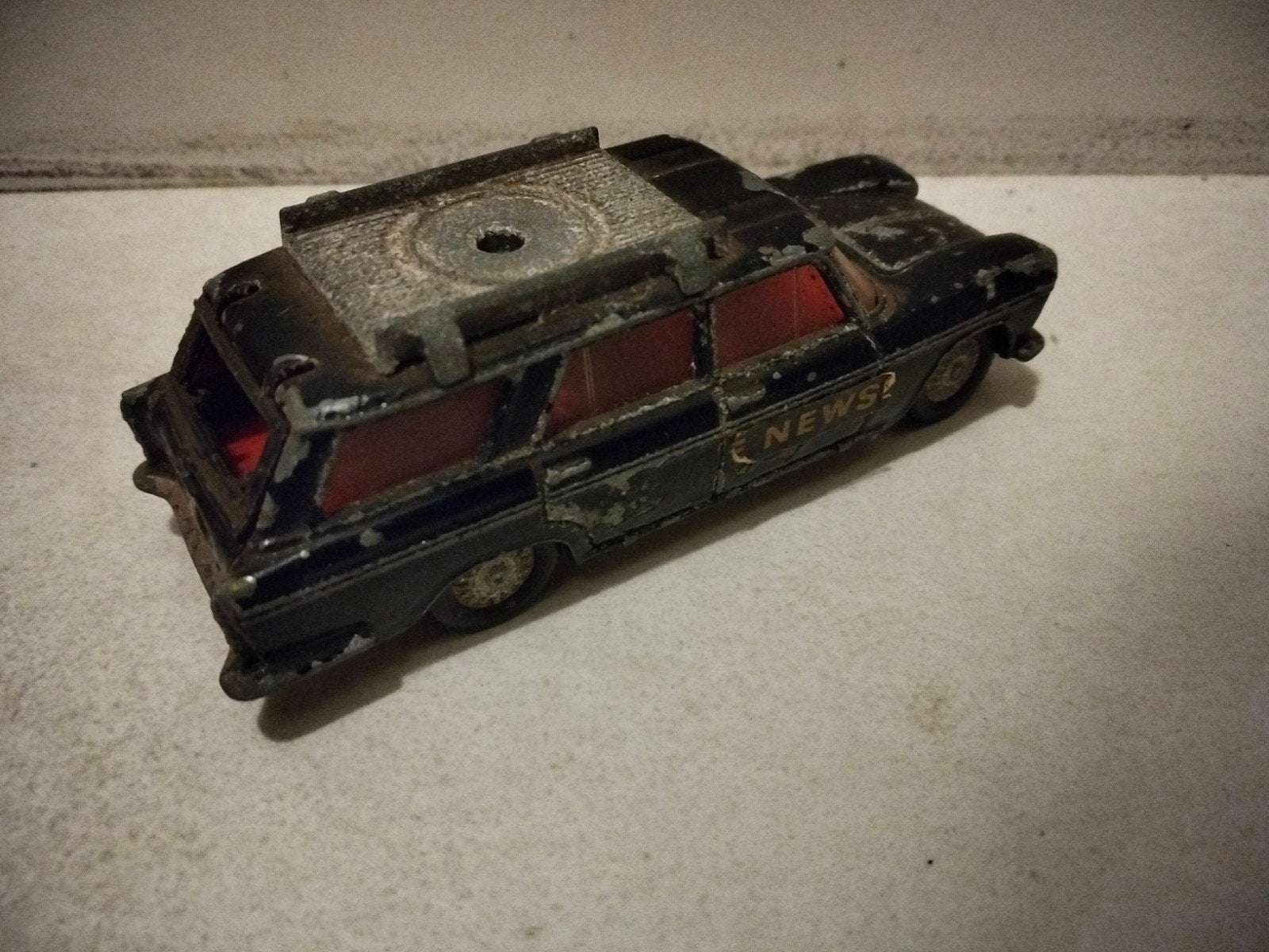Fiat 2300 Dinky toys, Ophalen of Verzenden, Gebruikt, Auto, Dinky Toys