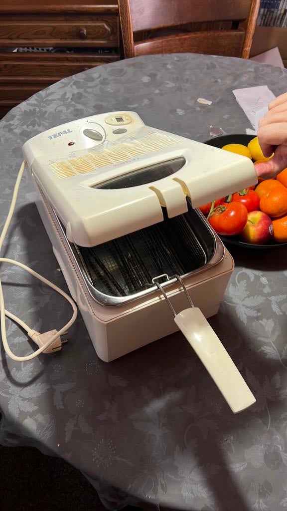 Goedwerkende tefal maxi pro frituurpan, Witgoed en Apparatuur, Frituurpannen, Ophalen, Zo goed als nieuw