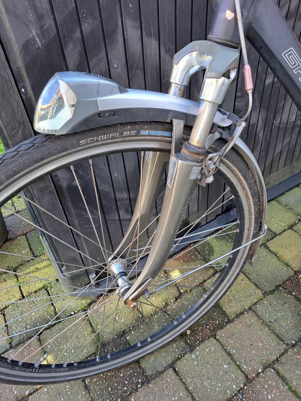 Gazelle koplamp | verlichting voorzijde met voorspatbord, Fietsen en Brommers, Fietsaccessoires | Fietsverlichting, Ophalen of Verzenden