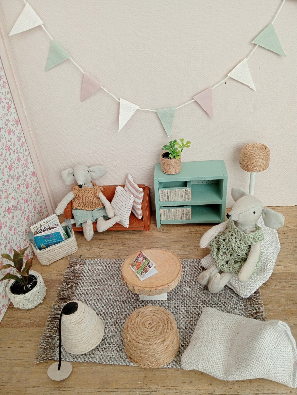 houten meubeltjes en accessoires muizenhuis, Verzamelen, Ophalen of Verzenden, Nieuw, Poppenhuis