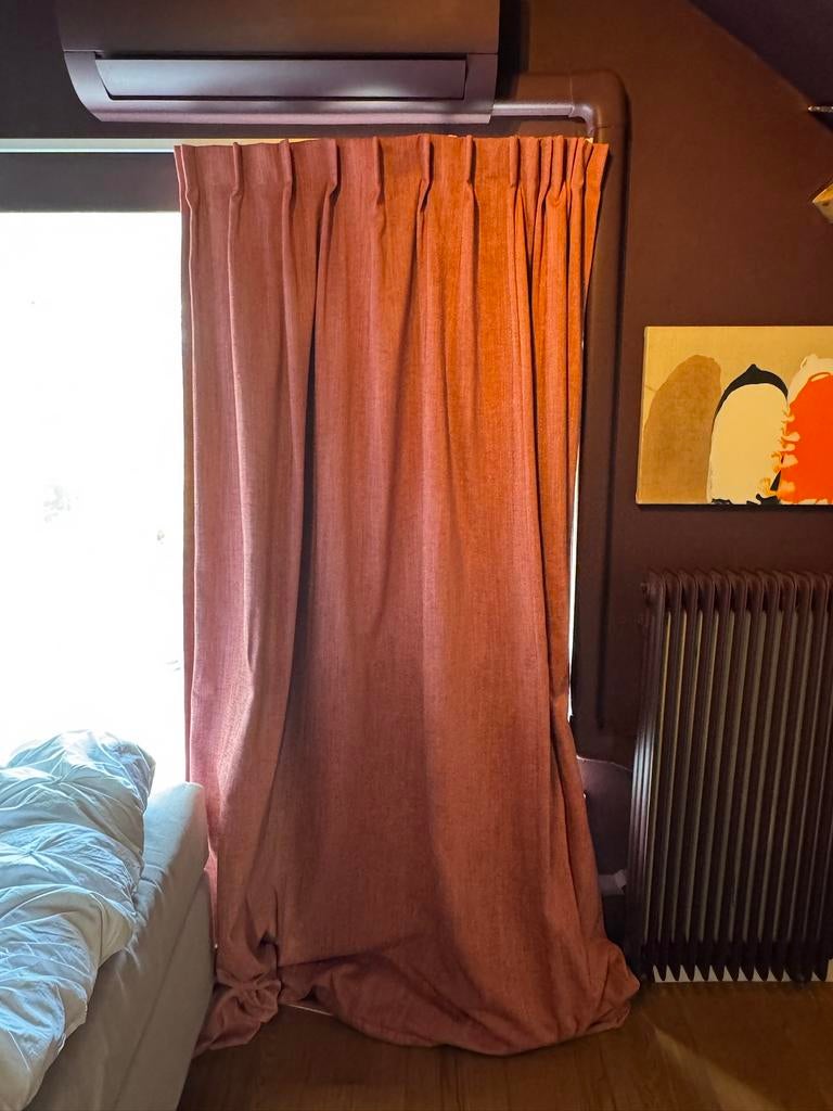 Nieuw gordijn met verduistering, licht dicht, rood, Huis en Inrichting, Stoffering | Gordijnen en Lamellen, Nieuw, 200 cm of meer
