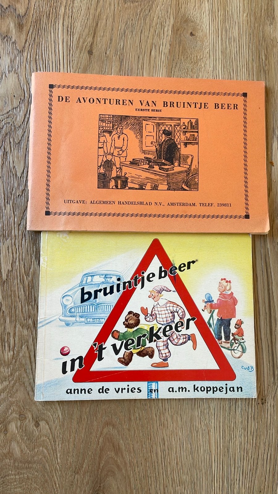Bruintje Beer Boeken: Avonturen & In 't Verkeer (2 stuks), Ophalen of Verzenden, Gelezen, Fictie algemeen