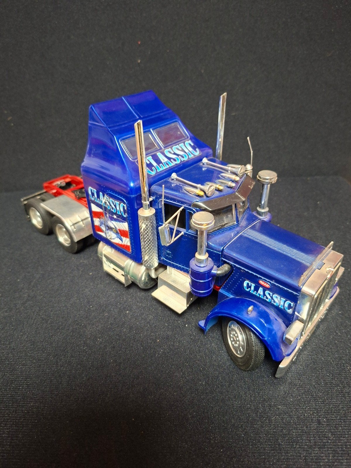 REVELL PETERBIIT 359 CLASSIC TRUCK, Ophalen of Verzenden, Zo goed als nieuw, Bus of Vrachtwagen, Revell