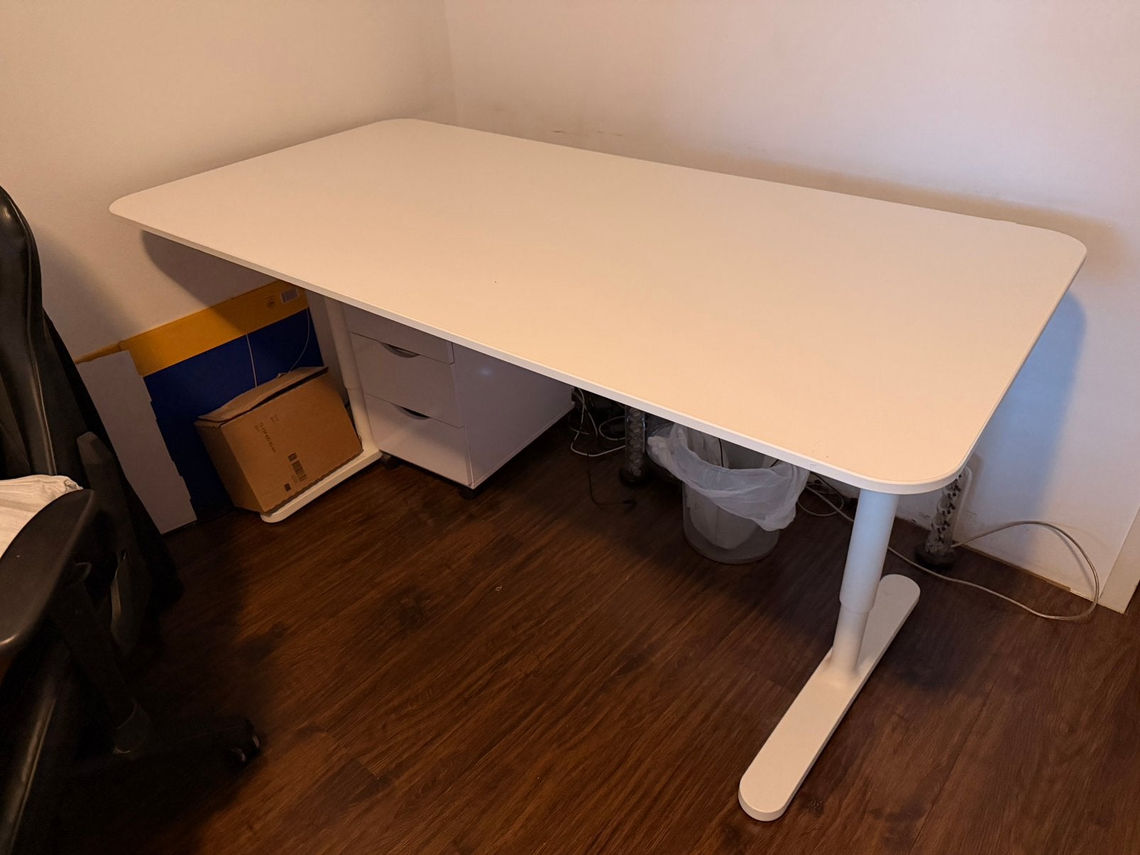IKEA BEKANT Bureau Wit – 160 x 80 cm – In hoogte verstelbaar, Huis en Inrichting, Bureaus, Ophalen, In hoogte verstelbaar