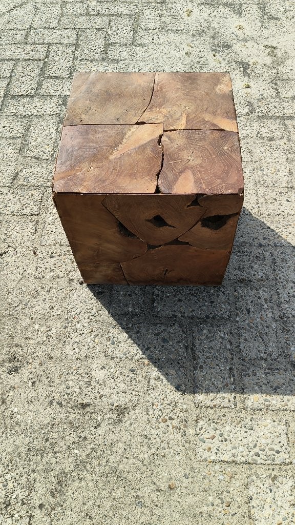 Massief houten kubus bijzettafel 36 x 37 x 36 cm, Ophalen, Gebruikt, Klassiek, Minder dan 50 cm