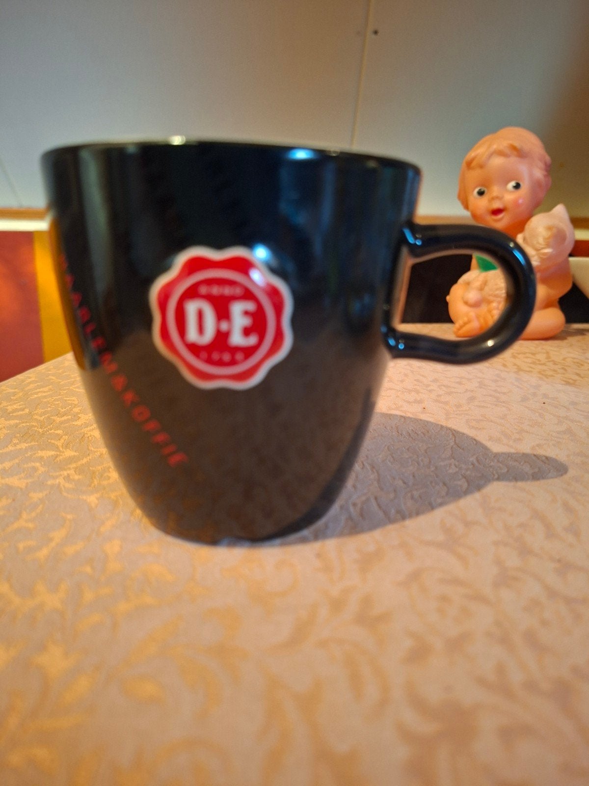 Douwe Egberts beker Haarlem, Ophalen of Verzenden, Zo goed als nieuw, Overige stijlen, Kop(pen) en/of Schotel(s)