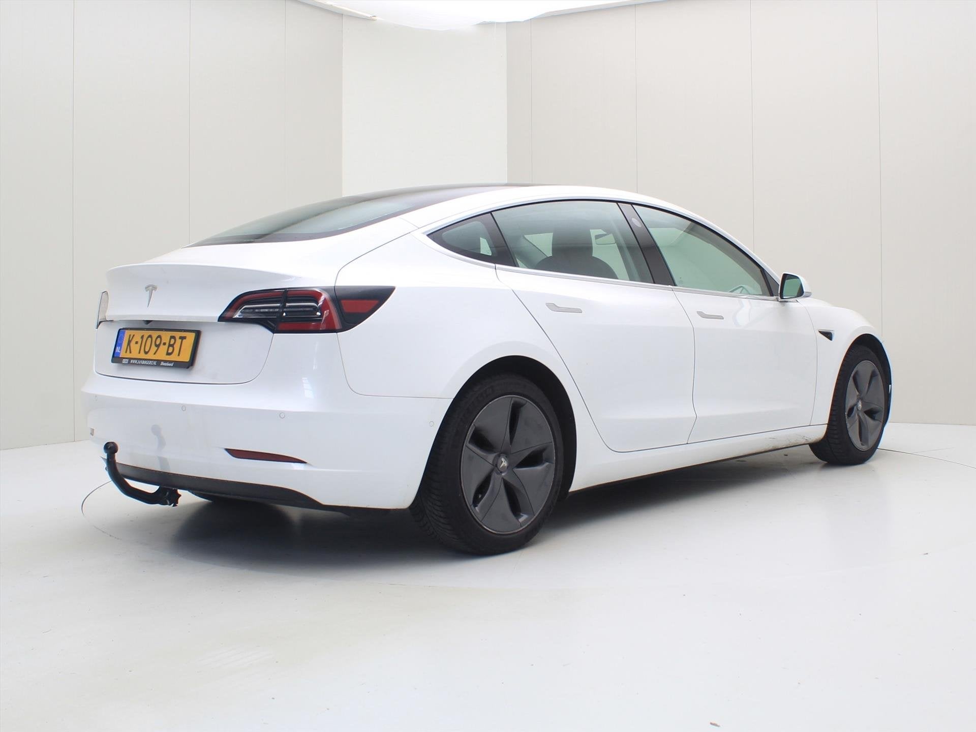 Tesla Model 3 Standard RWD Plus [ TREKHAAK+LFP-ACCU+AUTOPILO, Automaat, Achterwielaandrijving, Gebruikt, Zwart