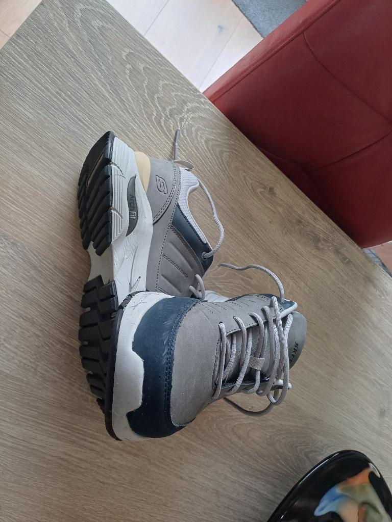 Sketchers Arch Fit maat 43, Skechers, Zo goed als nieuw, Grijs, Wandelschoenen