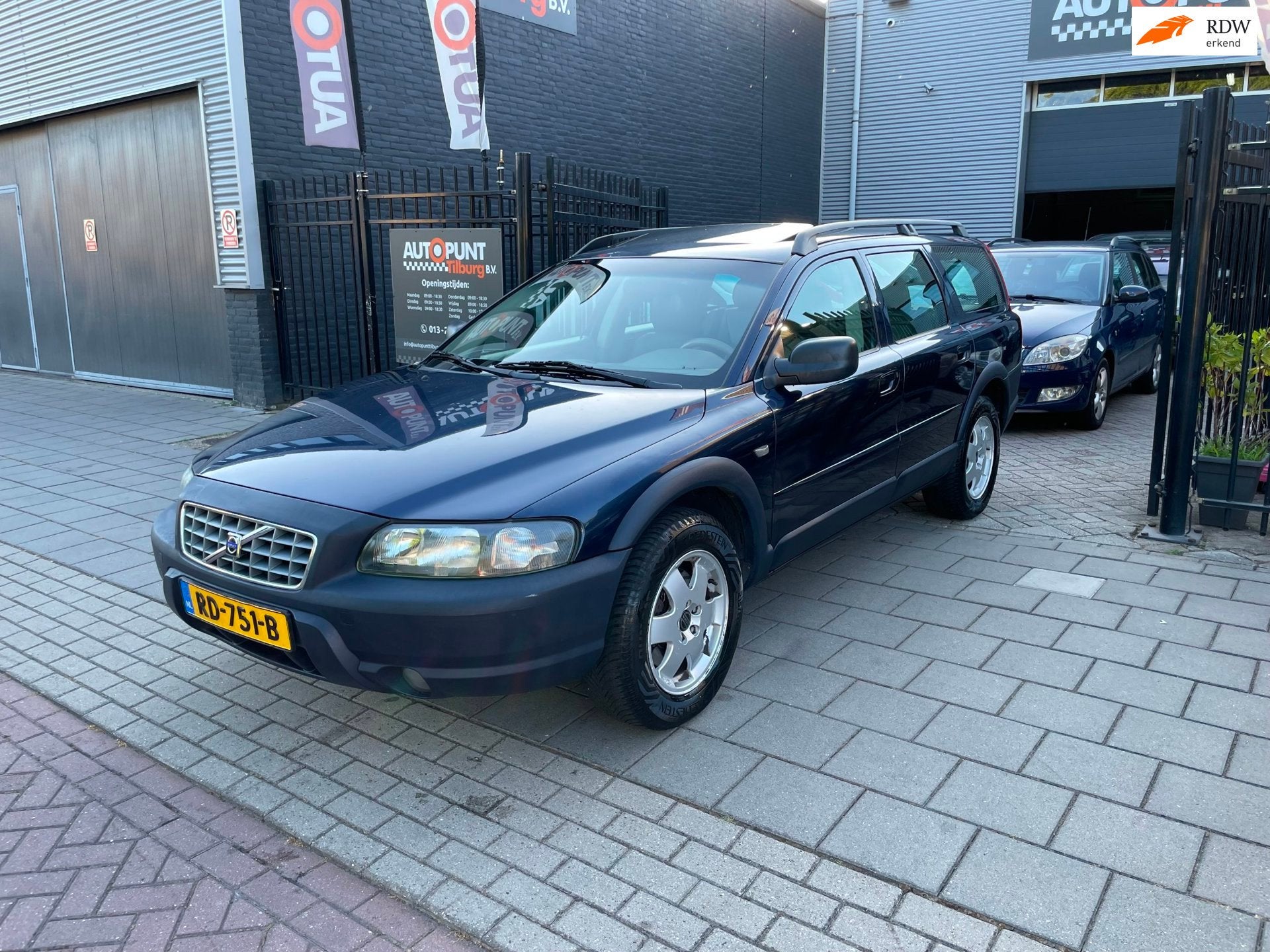 Volvo V70 2.4 T AWD Gtr. C.L. Trekhaak Airco Schuifdak NAP A, Auto's, Blauw, Leder en Stof, V70, 2435 cc