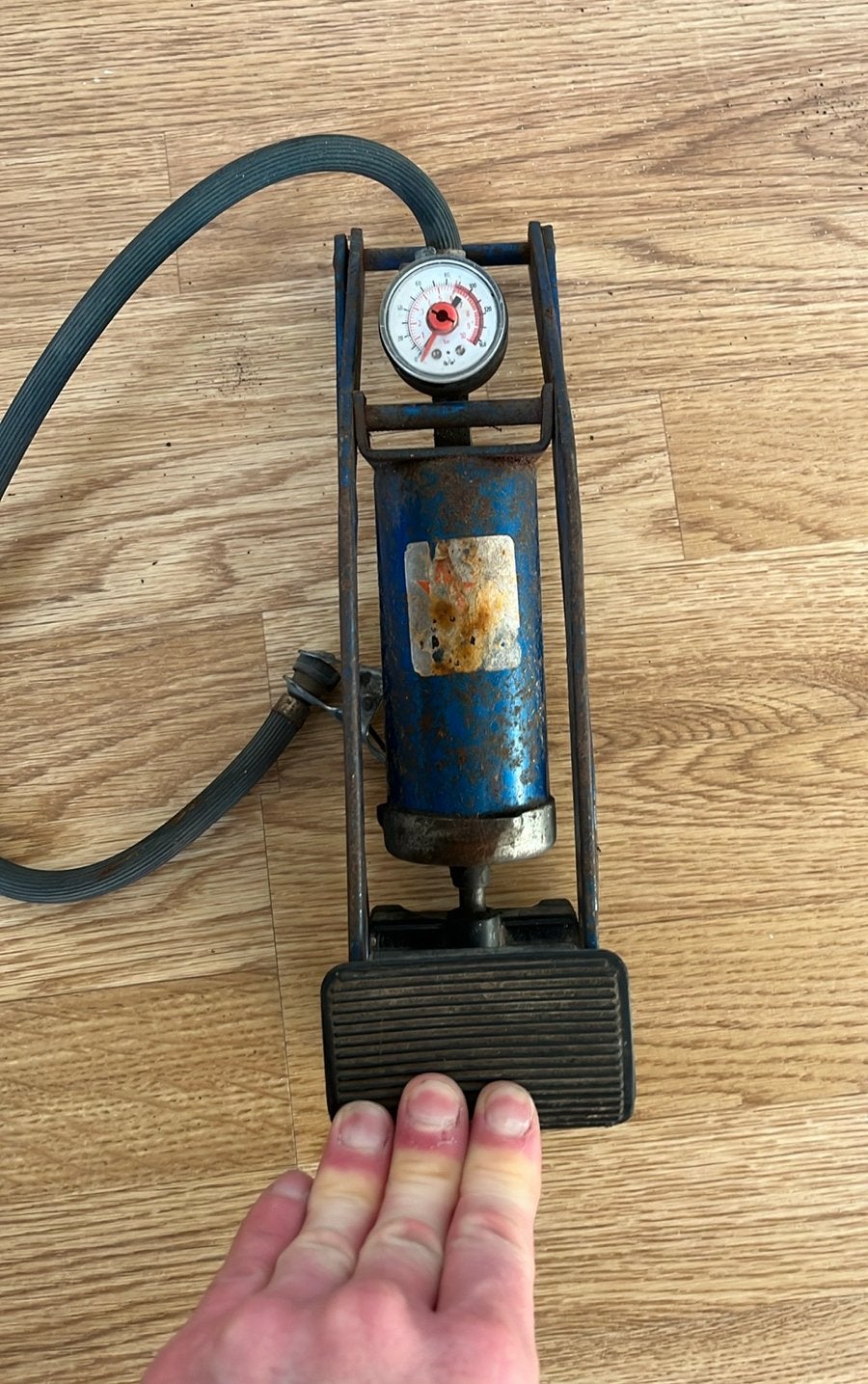 Oude vintage voetpomp met drukmeter, Ophalen of Verzenden, Drukmeter, Gebruikt