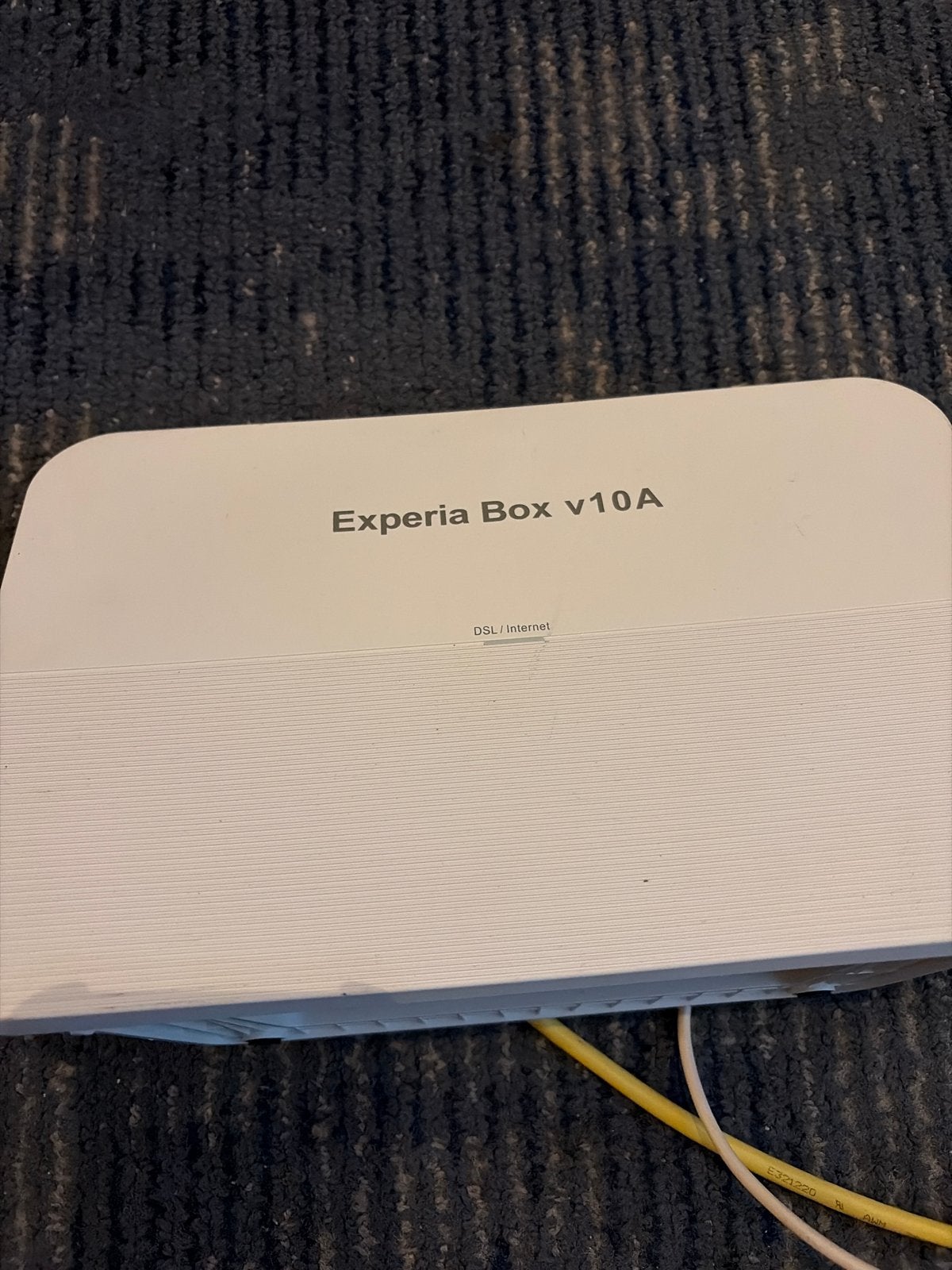 KPN Experia Box v10A Router met modem, Ophalen of Verzenden, Gebruikt, Router met modem