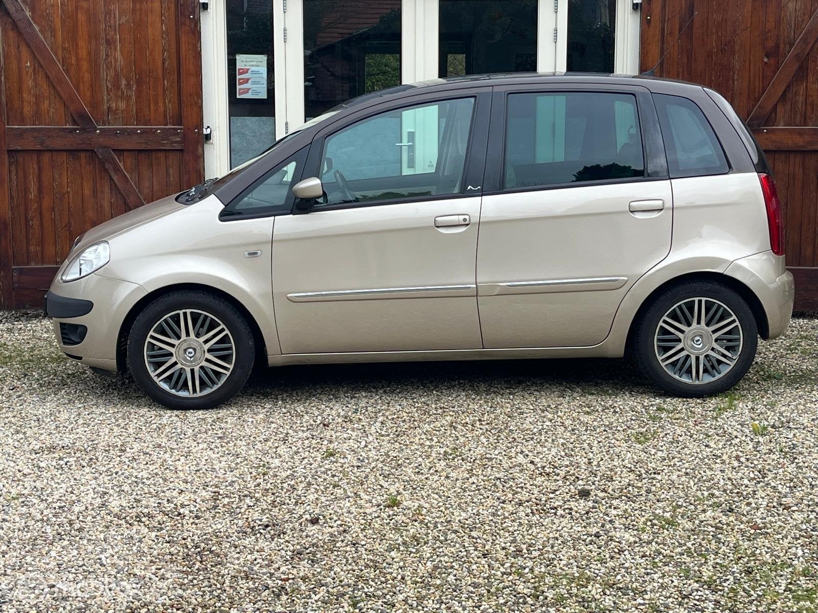 Lancia Musa 1.4-16V Platino+ DFN Automaat BiColore, Auto's, 15 km/l, Gebruikt, Beige, 400 kg