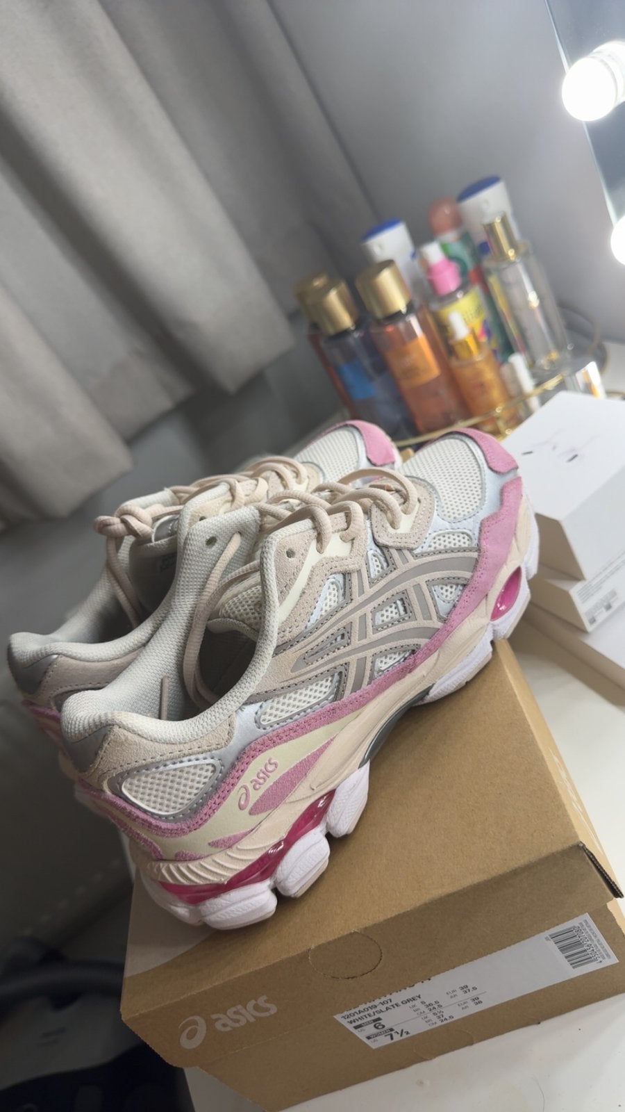 Asics roze, Ophalen of Verzenden, Roze, Sneakers of Gympen, Zo goed als nieuw