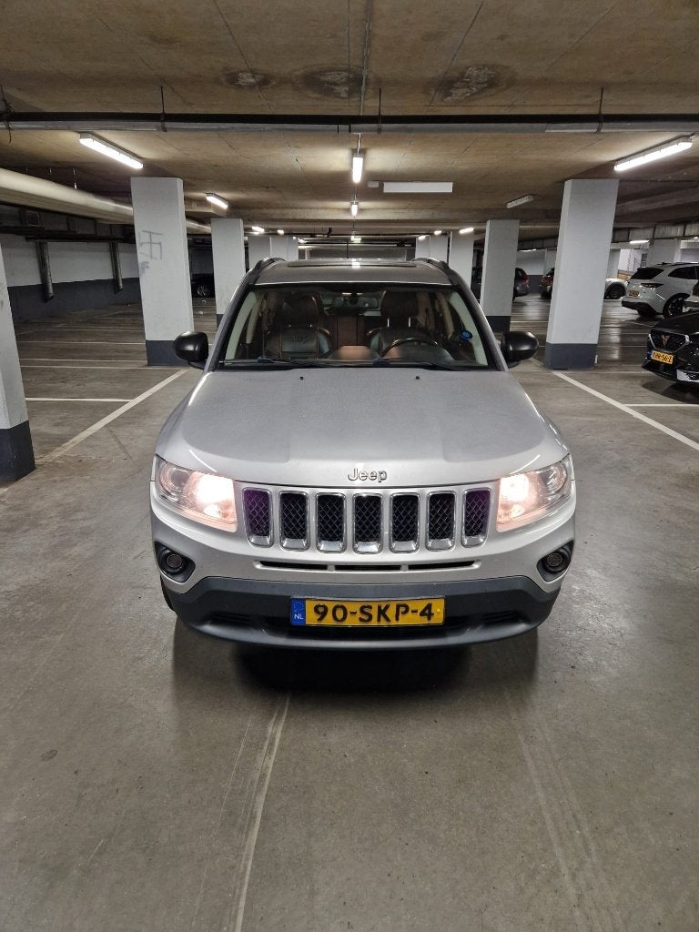 Jeep Compass 2.0 2WD 2011 Grijs, Auto's, 450 kg, Zwart, Verwarmde buitenspiegels, Handgeschakeld